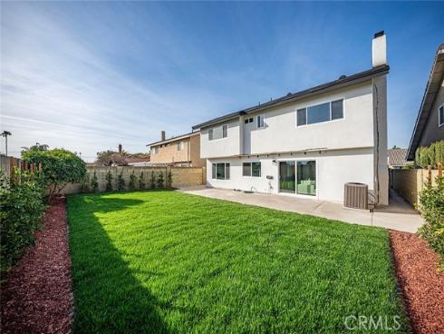 5592 Pineridge Dr , La Palma, CA