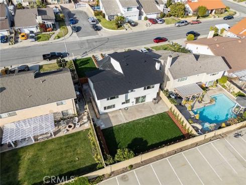 5592 Pineridge Dr , La Palma, CA