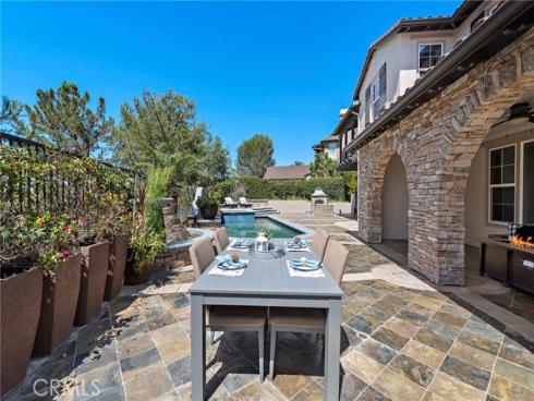 19  Dennis Lane  , Ladera Ranch, CA