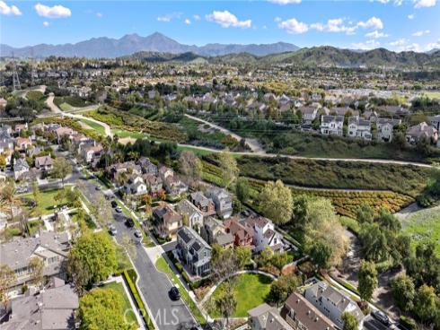 4  Lindenwood Farm  , Ladera Ranch, CA