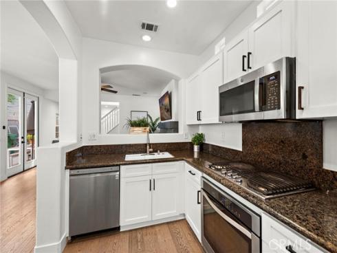 4  Lindenwood Farm  , Ladera Ranch, CA