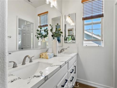 10 Thorp Spring , Ladera Ranch, CA