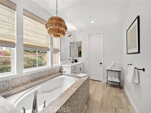 1  Drackert   Lane, Ladera Ranch, CA