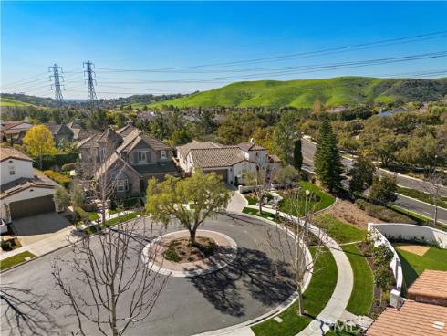 1  Drackert   Lane, Ladera Ranch, CA