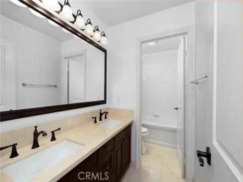 22 Kingsway Dr , Ladera Ranch, CA