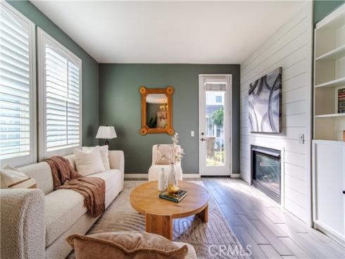 21  Thorp  , Ladera Ranch, CA