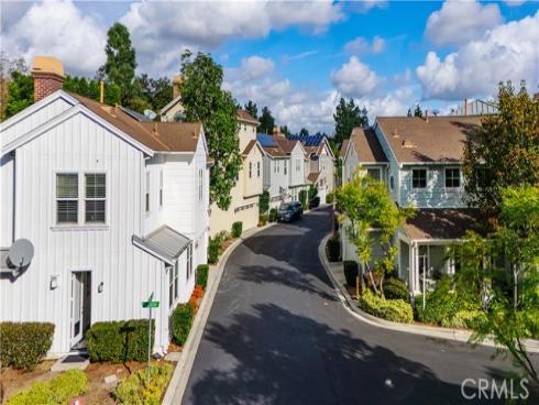 21  Thorp  , Ladera Ranch, CA