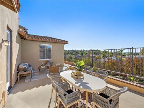 15 Sleepy Hollow , Ladera Ranch, CA