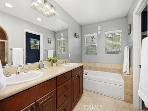 11 Oatfield Farm , Ladera Ranch, CA