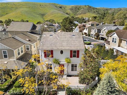 8  Earthen   Court, Ladera Ranch, CA