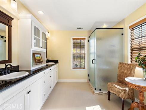 8  Earthen   Court, Ladera Ranch, CA