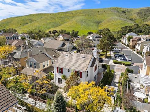 8  Earthen   Court, Ladera Ranch, CA