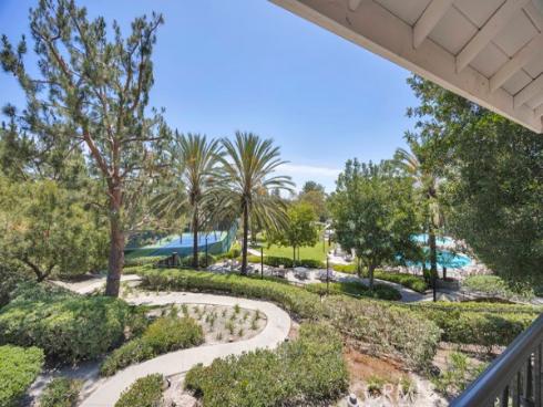 74  Three Vines   Court, Ladera Ranch, CA