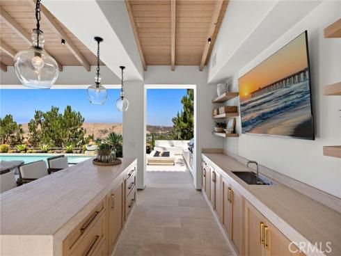 9  Broken Arrow  , Ladera Ranch, CA