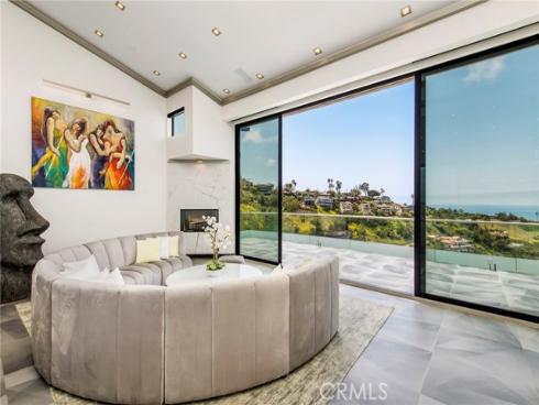 2135  Hillview   Drive, Laguna Beach, CA