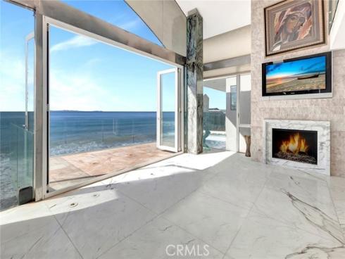 1261  Ocean Front  , Laguna Beach, CA