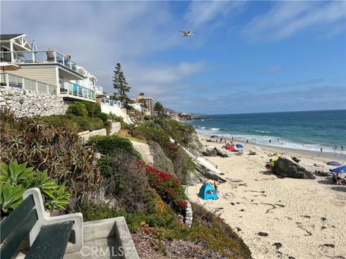 1261  Ocean Front  , Laguna Beach, CA