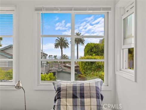 1445  Santa Cruz   Street, Laguna Beach, CA