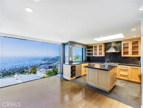 1305  La Mirada   Street, Laguna Beach, CA