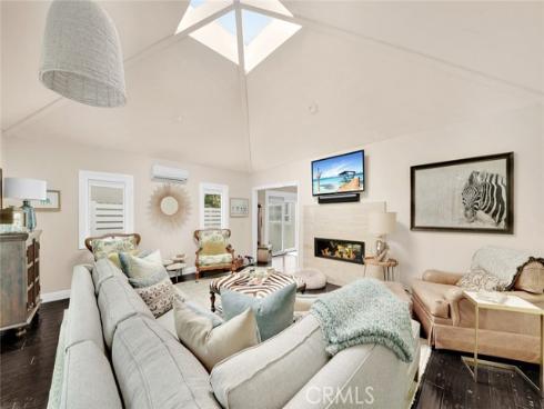 903  Meadowlark   Lane, Laguna Beach, CA