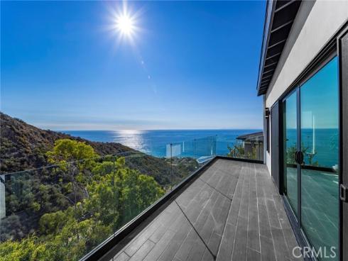 685  Nyes   Place, Laguna Beach, CA