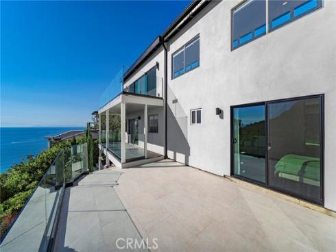 685  Nyes   Place, Laguna Beach, CA