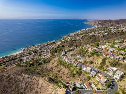 685  Nyes   Place, Laguna Beach, CA