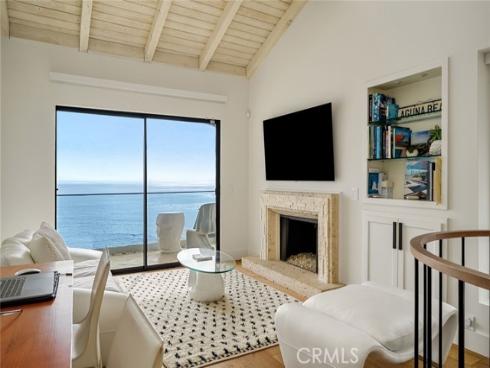 31935  Coast Hwy  , Laguna Beach, CA