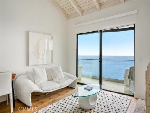 31935  Coast Hwy  , Laguna Beach, CA