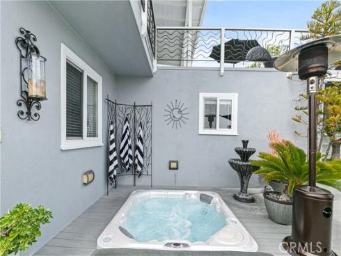 1094  Noria   Street, Laguna Beach, CA