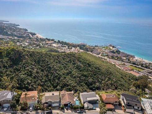 635  Nyes Pl  , Laguna Beach, CA