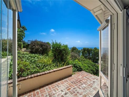 2108  Crestview   Drive, Laguna Beach, CA