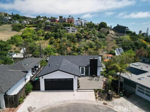 990  Meadowlark   Drive, Laguna Beach, CA