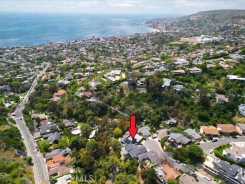 990  Meadowlark   Drive, Laguna Beach, CA