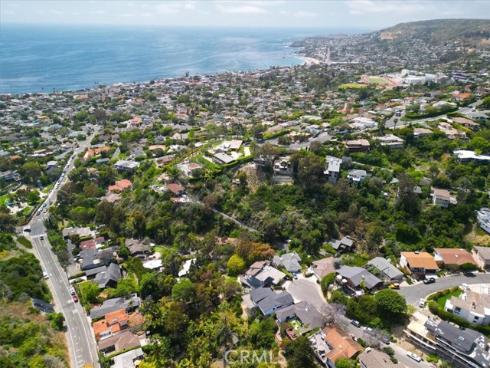 990  Meadowlark   Drive, Laguna Beach, CA