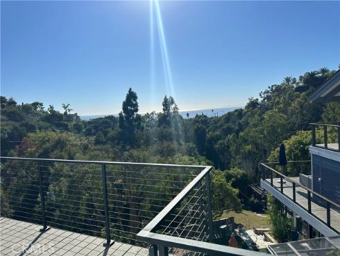 990  Meadowlark   Drive, Laguna Beach, CA