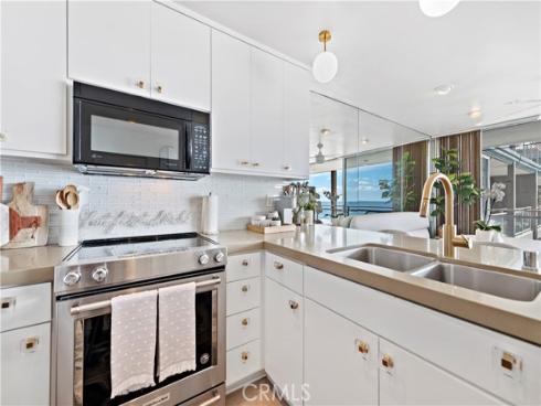 1585 S Coast  32 , Laguna Beach, CA