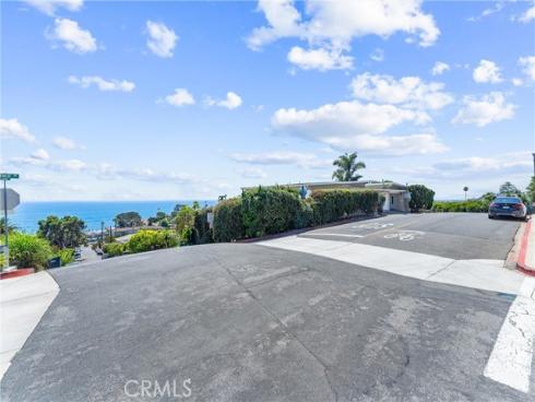 1445  Hillcrest   Drive, Laguna Beach, CA