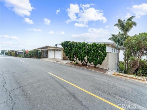 1445  Hillcrest   Drive, Laguna Beach, CA