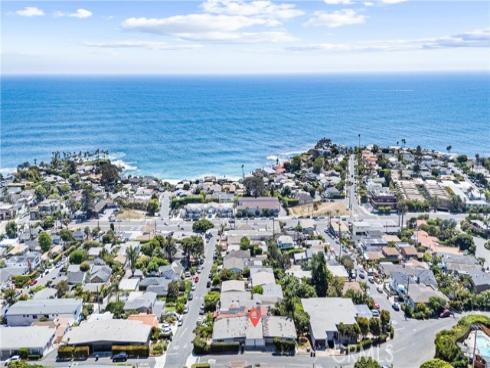 1445  Hillcrest   Drive, Laguna Beach, CA