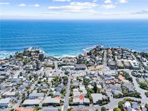 1445  Hillcrest   Drive, Laguna Beach, CA