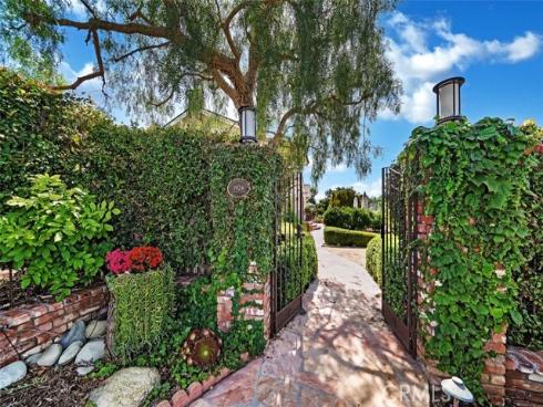 451  Hawthorne   Road, Laguna Beach, CA