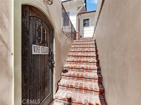 451  Hawthorne   Road, Laguna Beach, CA