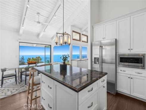 31452  Holly   Drive, Laguna Beach, CA