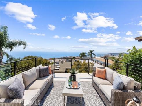 869  Santa Ana   Street, Laguna Beach, CA