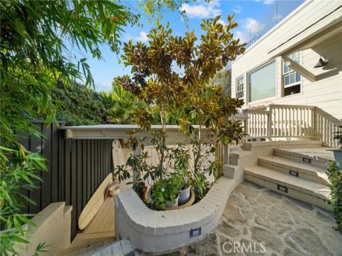 31847  8th   Avenue, Laguna Beach, CA