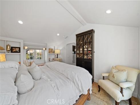 31847  8th   Avenue, Laguna Beach, CA