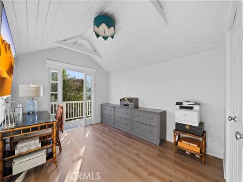 31847  8th   Avenue, Laguna Beach, CA