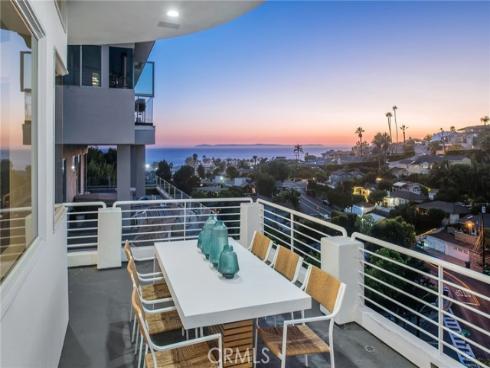 547  Temple Hills   Drive, Laguna Beach, CA