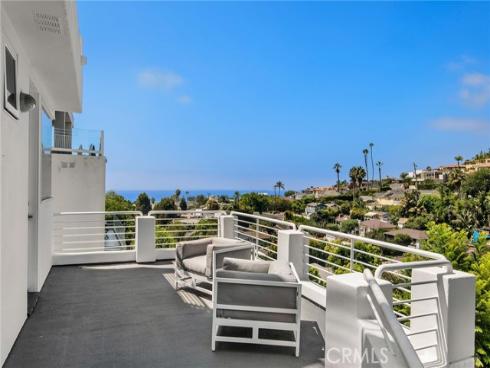 547  Temple Hills   Drive, Laguna Beach, CA